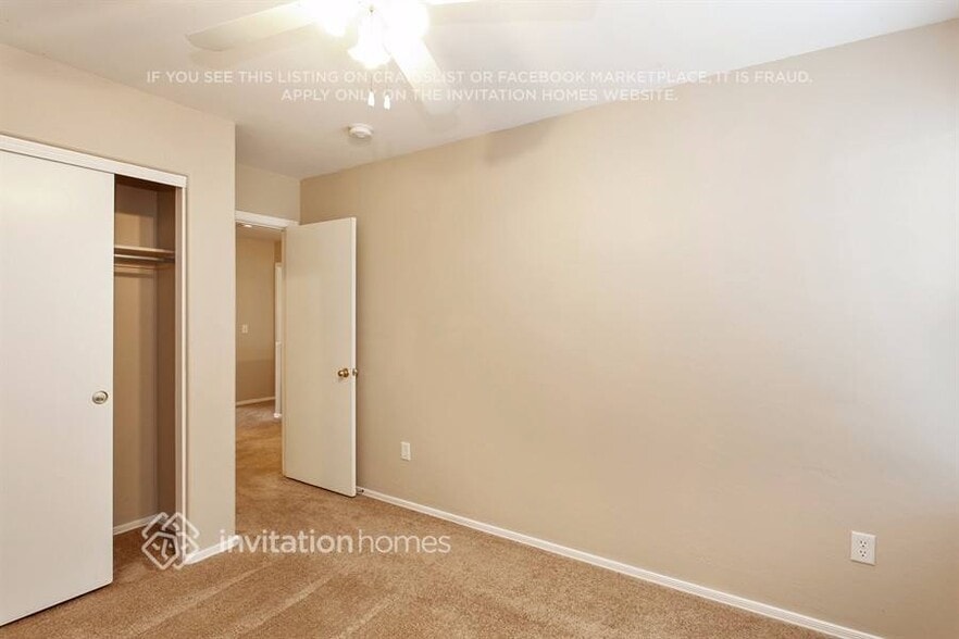 Building Photo - 1216 S 121st Ln