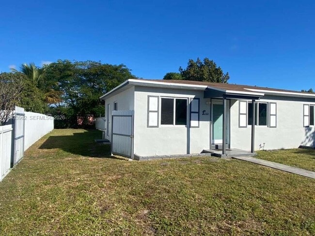 Building Photo - 1265 NE 142nd St