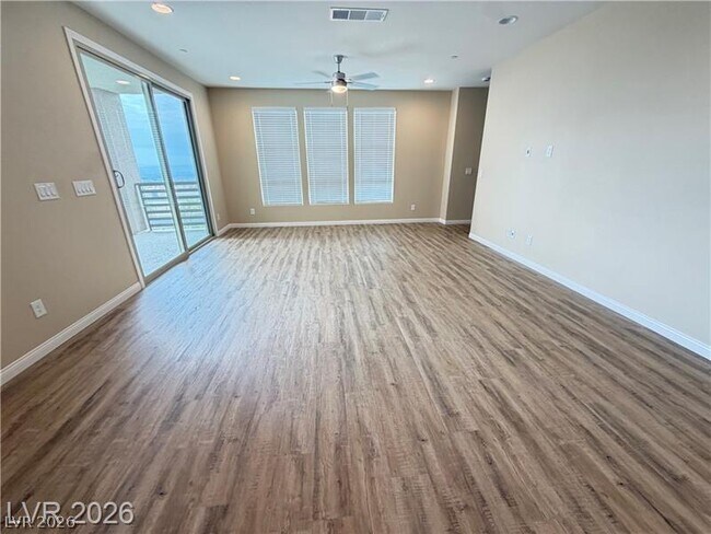 Building Photo - 1741 N Desert Foothills Dr