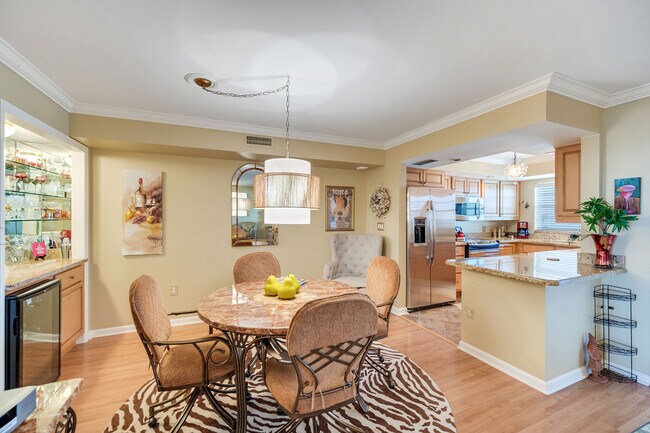 Building Photo - 3500 Gulf Shore Blvd N