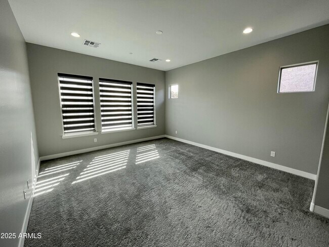 Building Photo - 32978 N 131st Dr