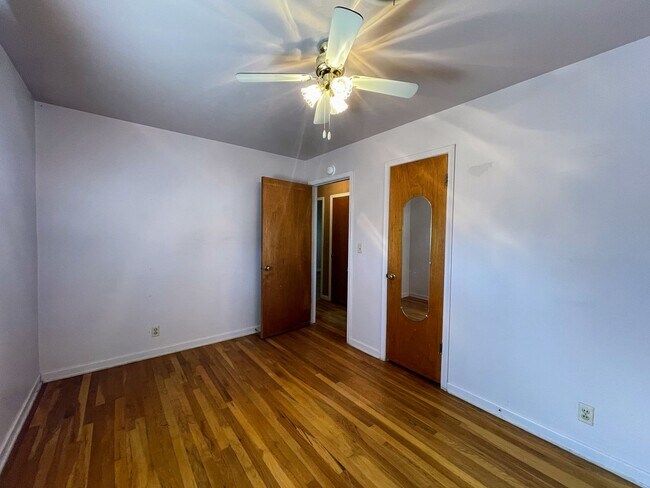 Building Photo - Move-In Ready 3-Bedroom Lamesa Home – Comfortable Classic Charm!