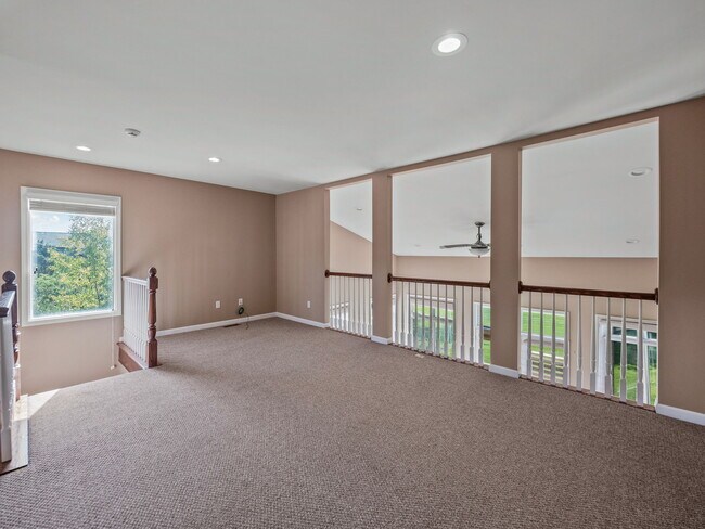 Building Photo - 1038 Lorenzo Ct