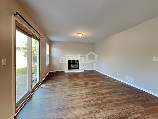 Building Photo - 1186 Blackburn Dr