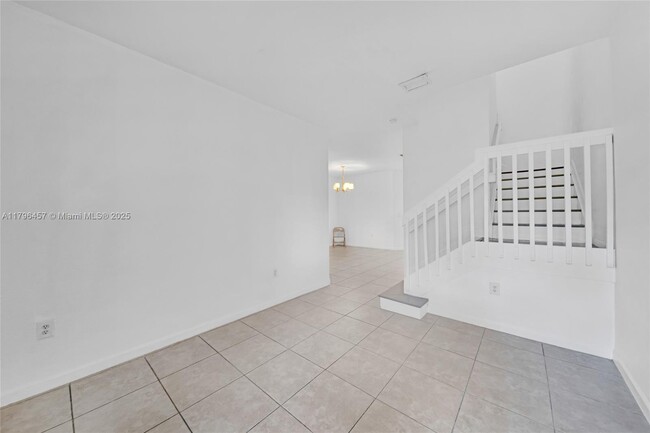 Building Photo - 948 NE 29th Terrace