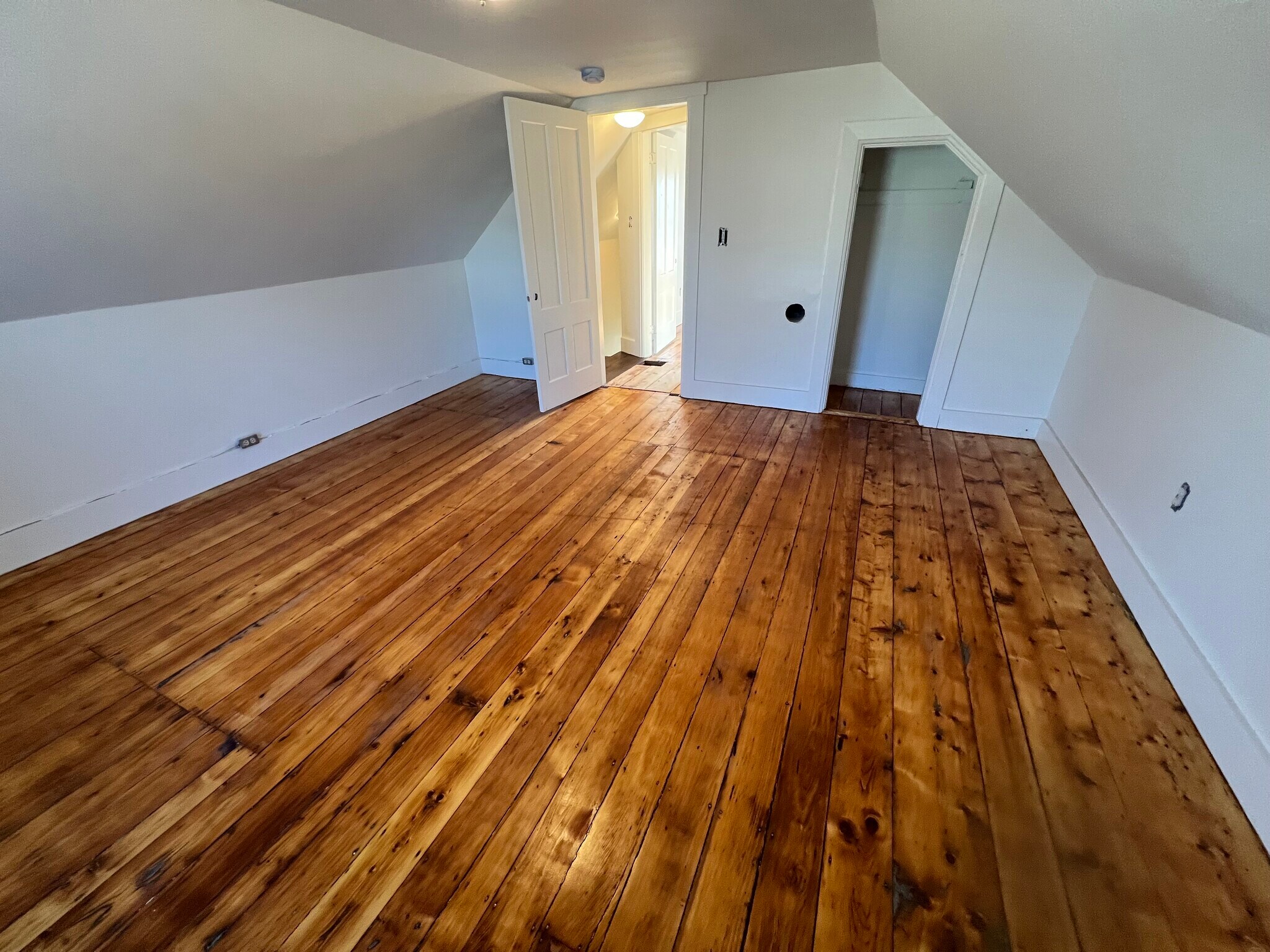 Building Photo - 104 Harrison St