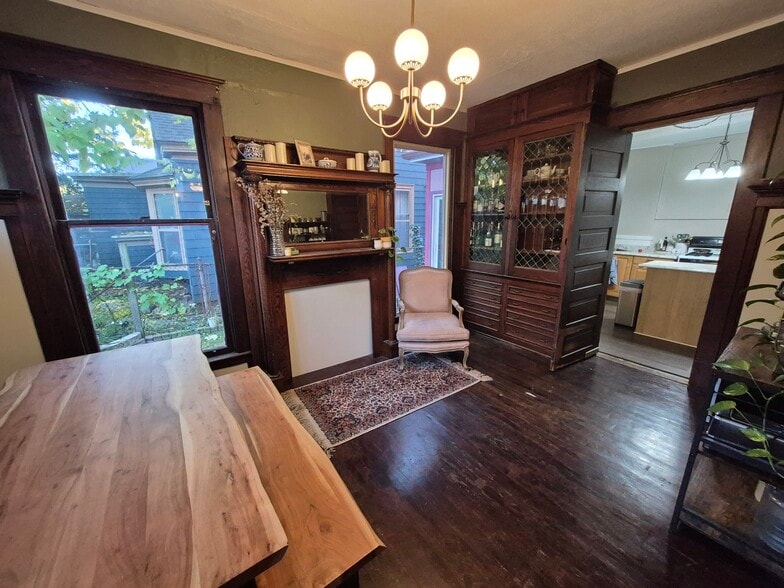 Building Photo - 906 Fairmount St SE