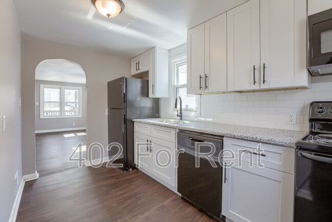 Building Photo - 3220 N 40th St