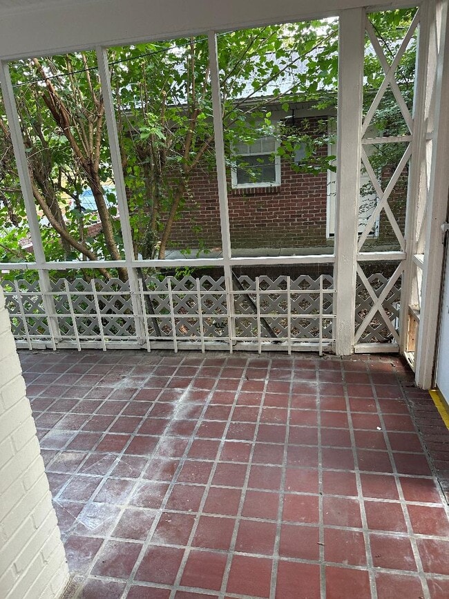 Building Photo - 1517 N Roxboro St