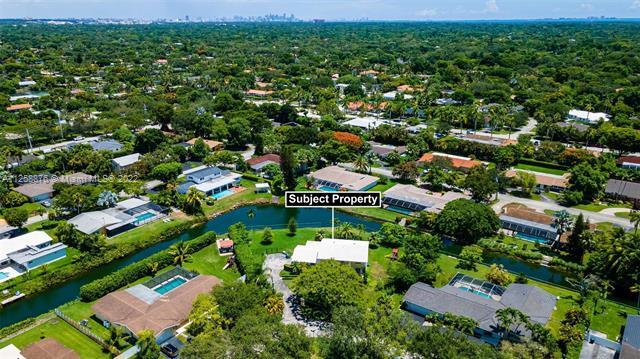 Building Photo - 11401 SW 72nd Plz