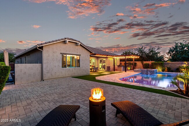 Building Photo - 20176 E Nighthawk Way