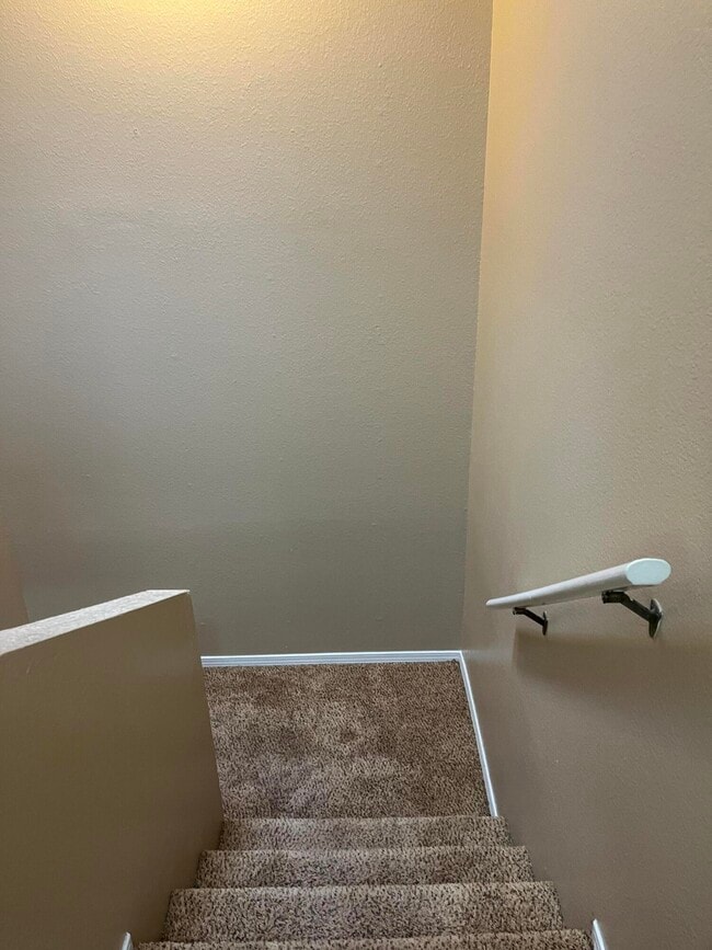 Building Photo - 4985 Butte Pl NW