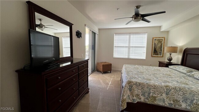 Building Photo - 11041 Gulf Reflections Drive