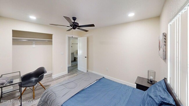 Building Photo - 3015 Marshall Dr