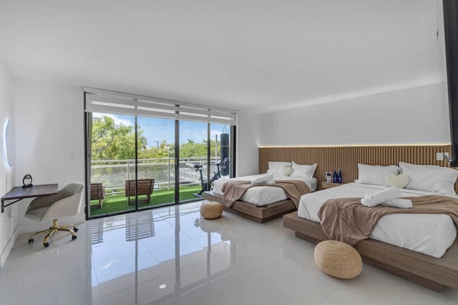 Building Photo - 468 Golden Isles Dr