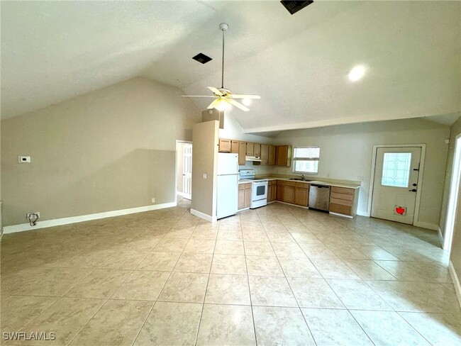 Building Photo - 6560 Sandalwood Ln