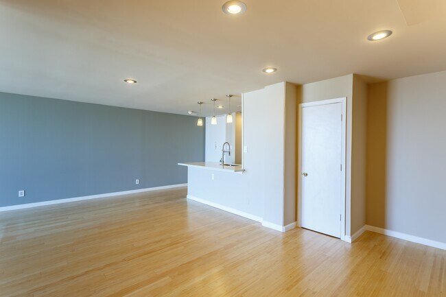 Building Photo - 3614 Montrose Blvd