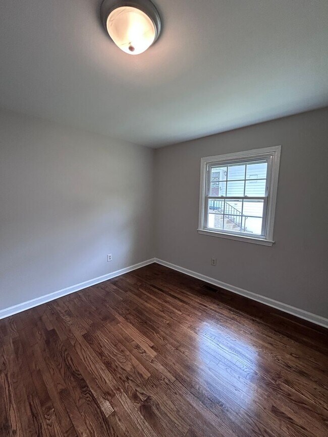 Building Photo - Updated 3-Bedroom Home for Rent | Southsid...