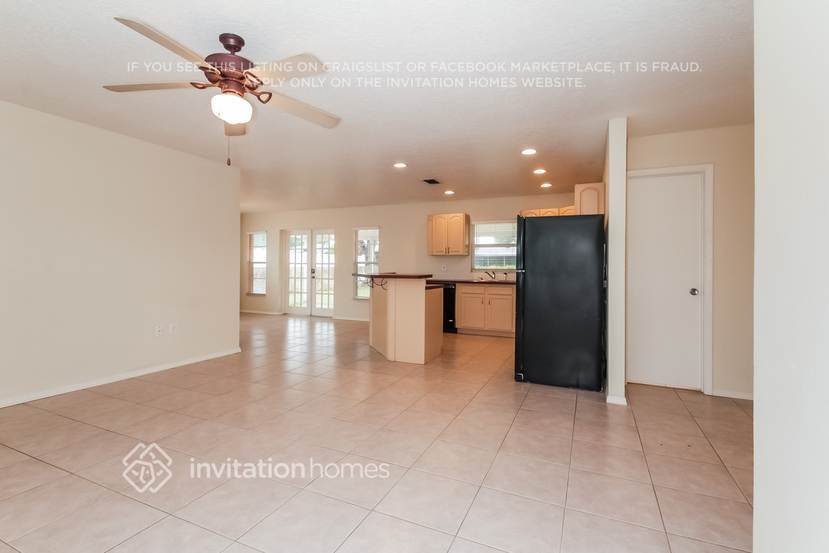 Building Photo - 3308 Cambridge Dr W