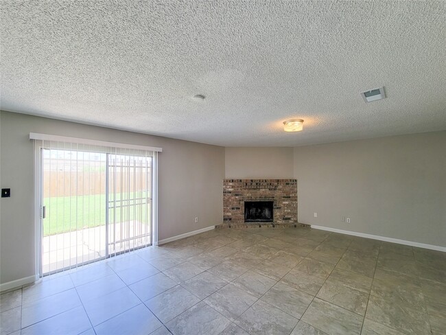 Building Photo - 8530 Quail Burg Ln