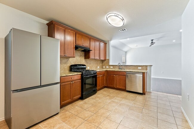 Building Photo - 10200 Lone Pine Ln