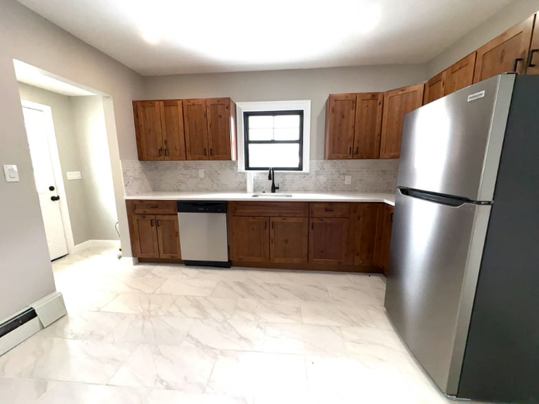 Building Photo - 1 Everett St