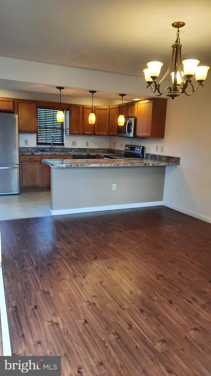 Building Photo - 137 Hunters Ridge Dr