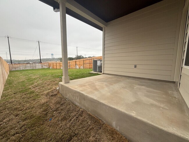 Building Photo - Want luxury living in the Far West ...Look no further...Amanda Park is it