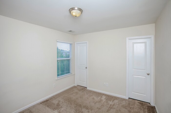 Building Photo - 245 Jimmy Love Ln