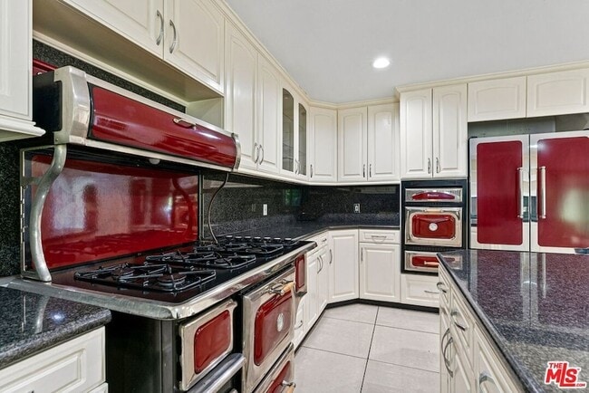 Building Photo - 15123 Greenleaf St