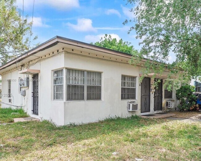 Building Photo - 110 NE 68th St