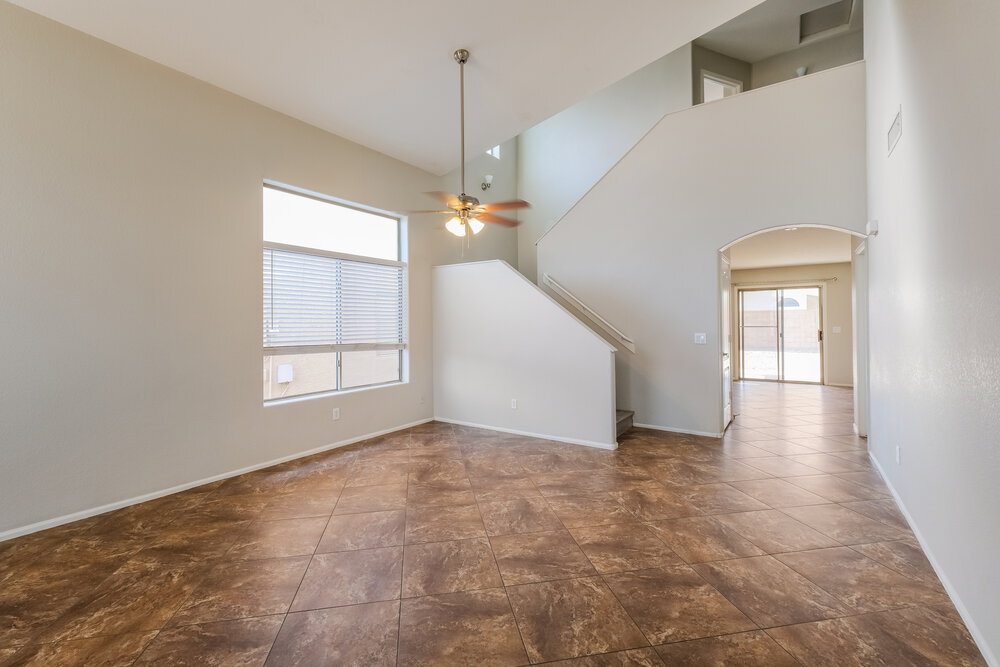 Building Photo - 2437 W Running Deer Trl