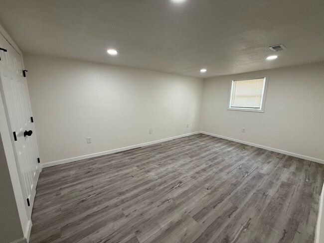 Building Photo - 222 San Angelo Ave