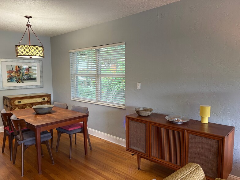 Building Photo - 1510 Lawsona Ct