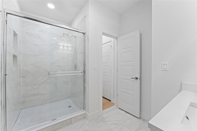 Building Photo - 2513 Crossman Ave