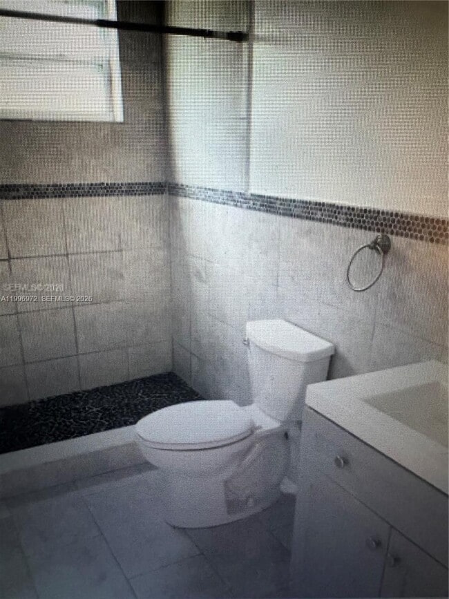 Building Photo - 1625 NW 9th Ave