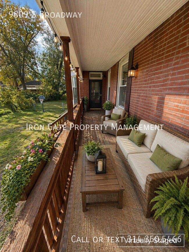 Building Photo - 9809 S Broadway