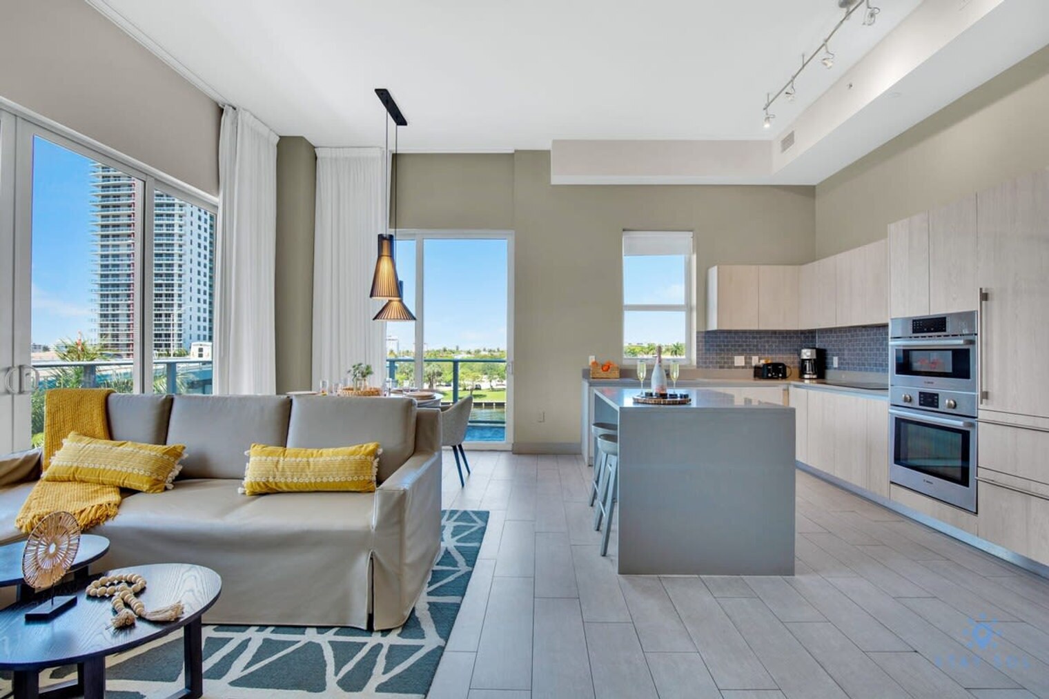 Building Photo - 4112 Jimmy Buffett Mem Hwy