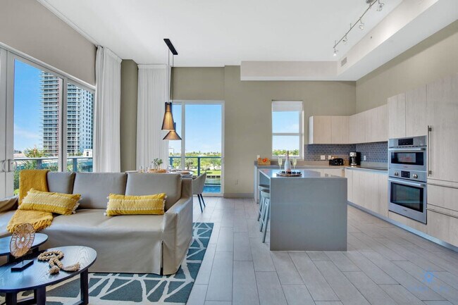 Building Photo - 4112 Jimmy Buffett Mem Hwy