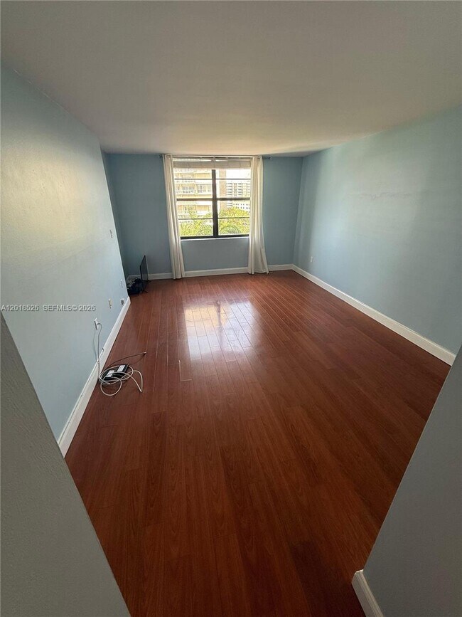 Building Photo - 2333 Brickell Ave