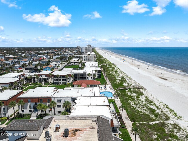 Building Photo - 2343 Costa Verde Blvd