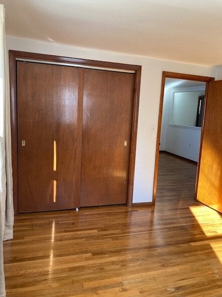 Building Photo - 6 Maple Ave