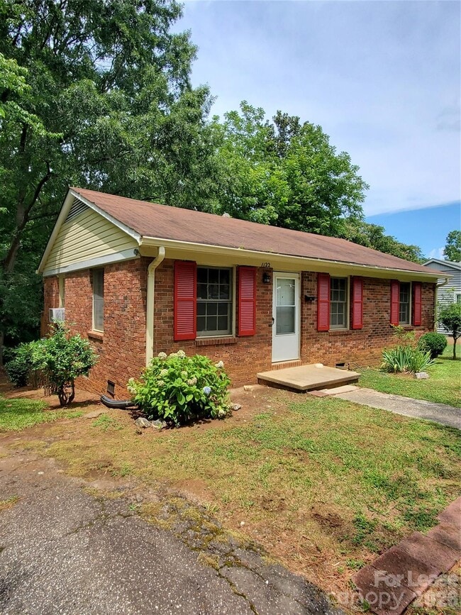 Building Photo - 1122 Rolling Ln