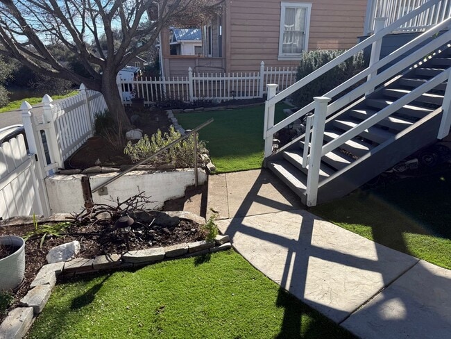 Building Photo - Well-Maintained Cozy 2BD/2BA Home in Angels Camp, CA! Extra Upper Room and Basement!