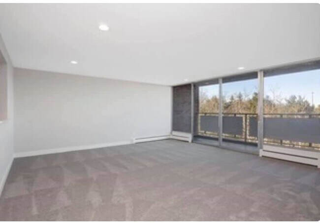 Building Photo - 3 Stonehill Dr