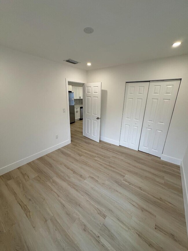 Building Photo - 331 S Federal Hwy