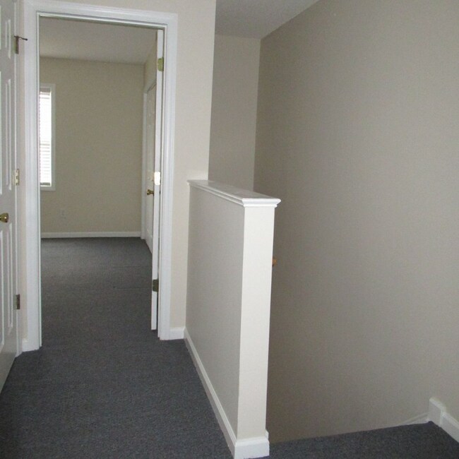 Building Photo - 3959 Sterling Pointe Dr