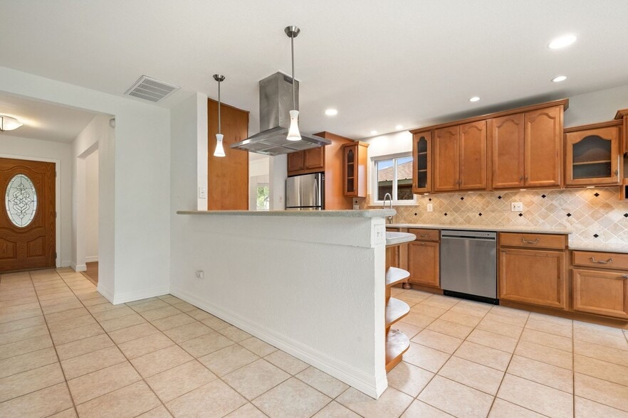 Building Photo - 11811 Carshalton Dr