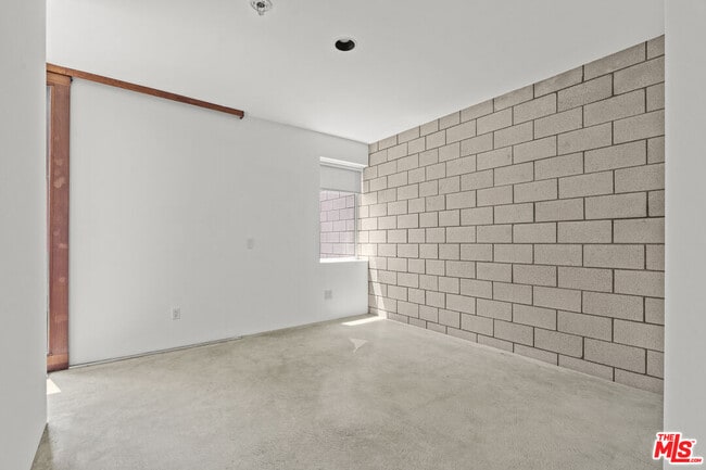 Building Photo - 802 Indiana Ave