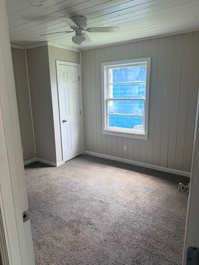 Building Photo - 466 Bayshore Duplex Unit A